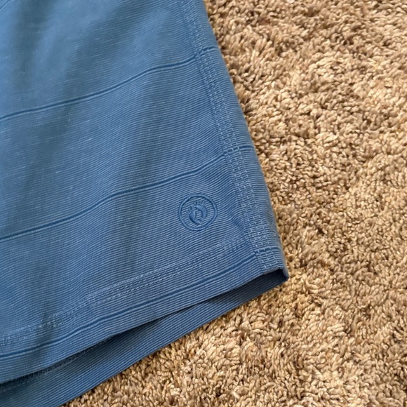 Kirkland Signature Men's Shorts - Black and Blue - Picture 6 of 7